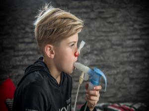 Help children and adults living with cystic fibrosis